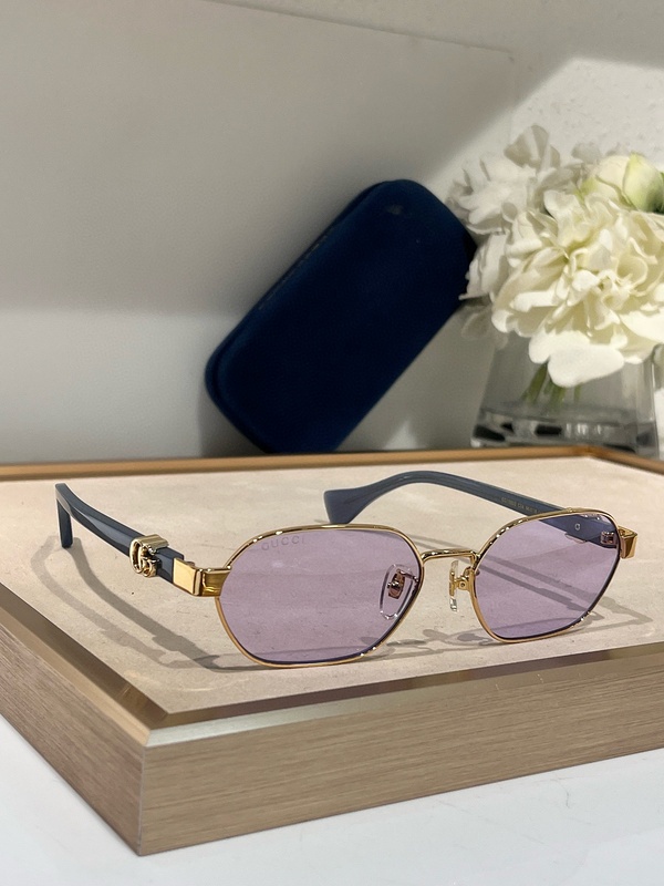 Gucci Sunglasses 70